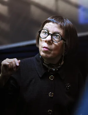 Linda Hunt