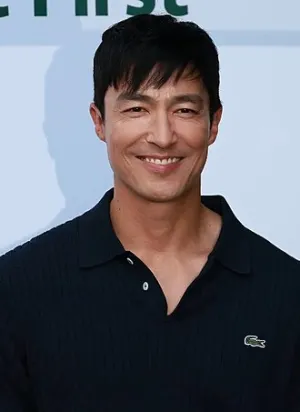 Daniel Henney