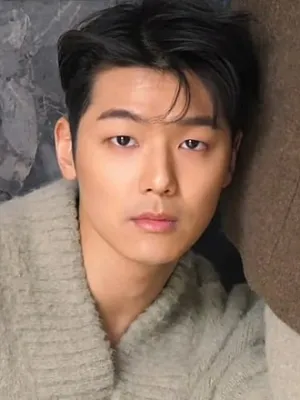 Kang Min Hyuk